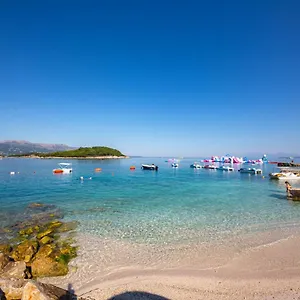 New Crystal Hotel Ksamil